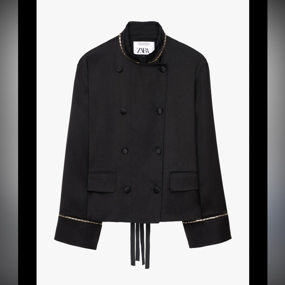 Zara Jackets & Blazers - NWT 2023 Collection Zara Cropped Trench Coat, size L